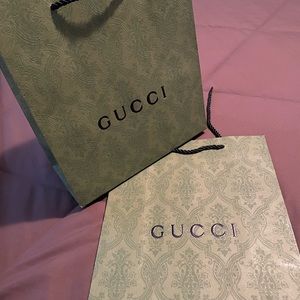 Gift bags (set of 2)